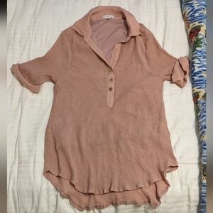 Apricot collared 2 layer dusty pink top size 14.